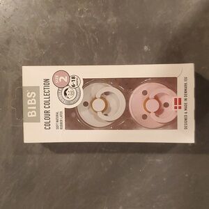 NWT bibs pink white pacifier size 2
